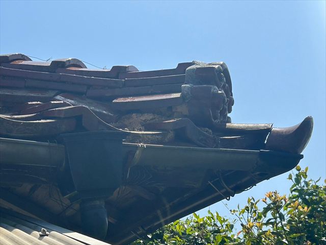 隅棟の漆喰の剥がれ